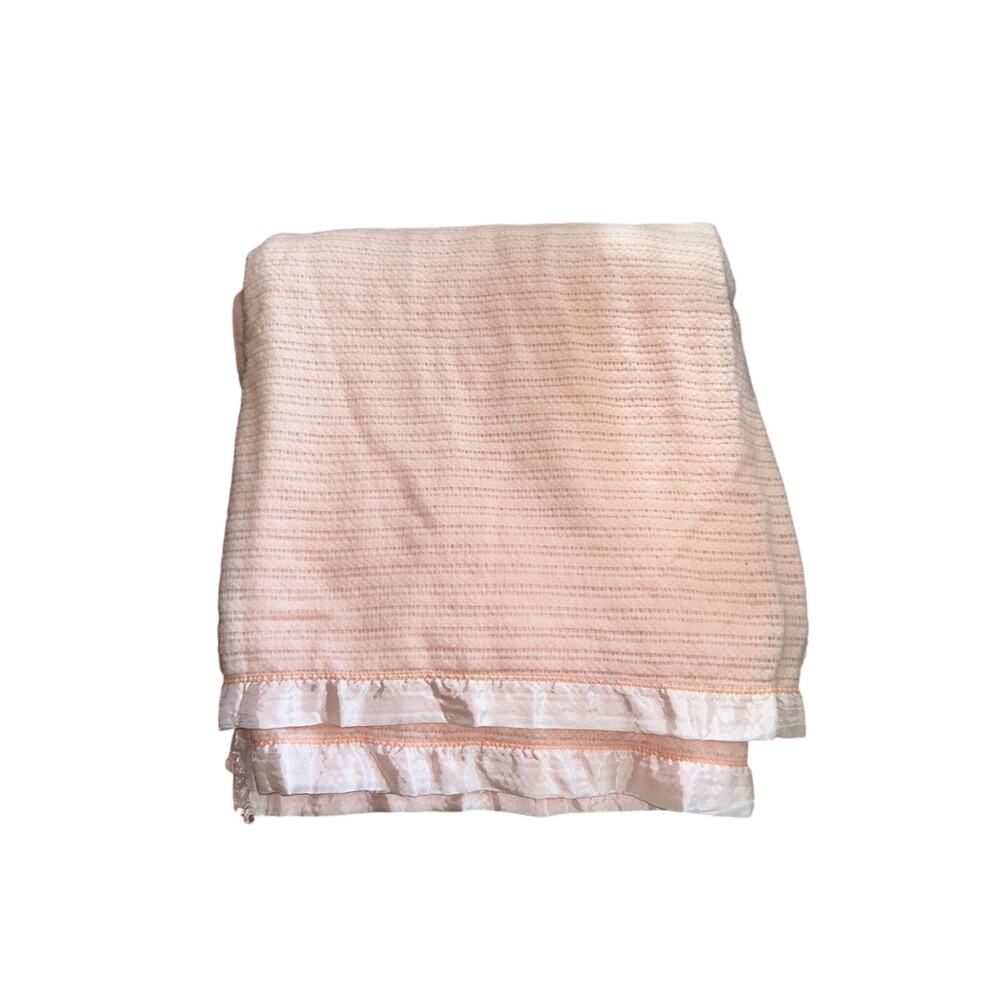 Vintage pink waffle weave satin edge blanket acrylic